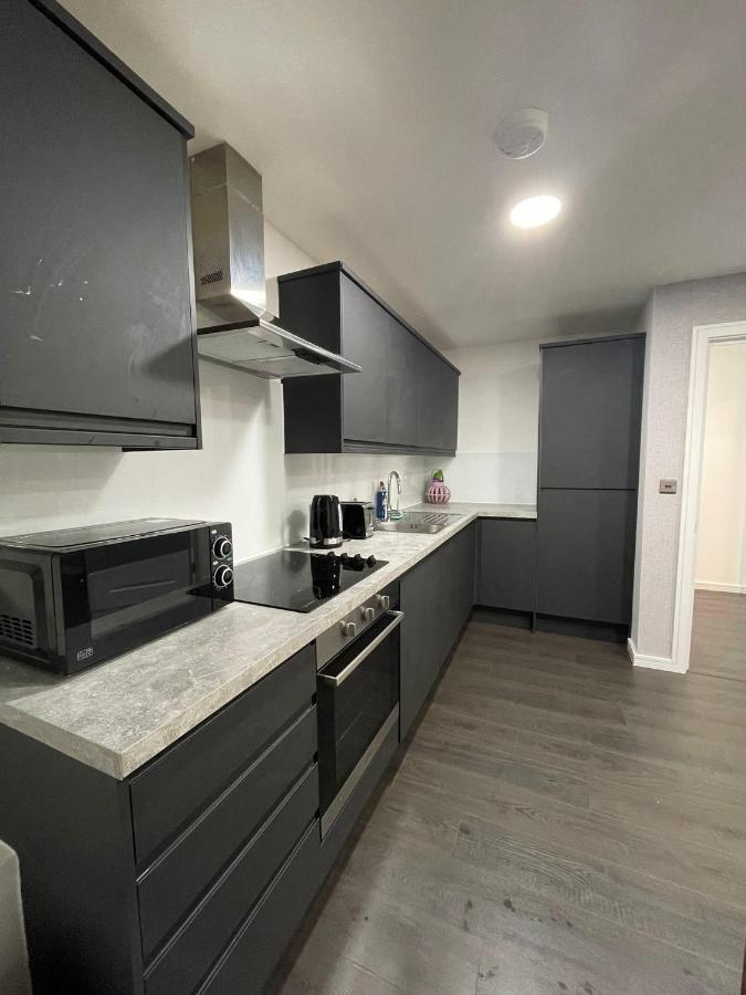 Charming Modern Apartment Near London Heathrow Feltham Exteriér fotografie